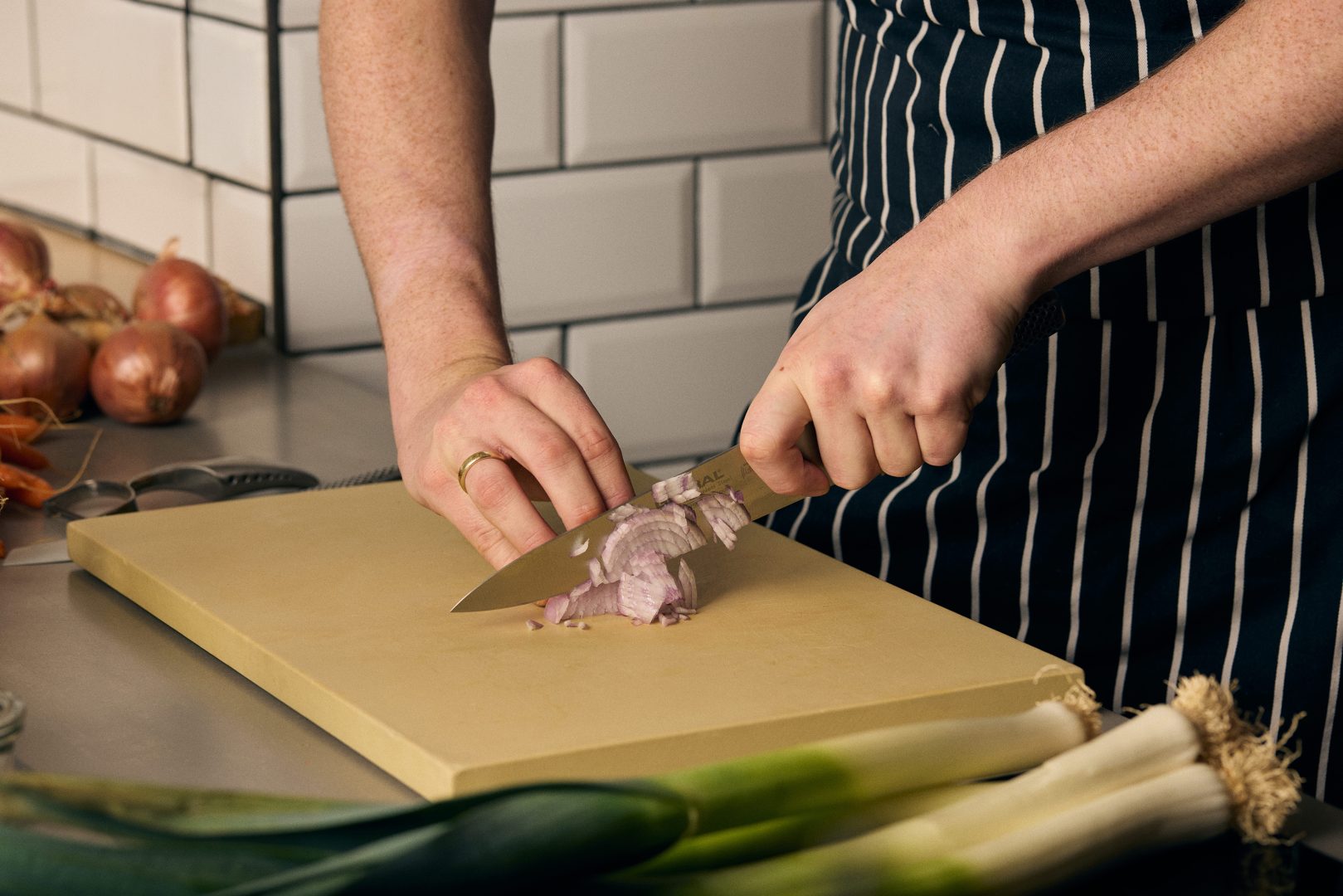 tllon_sauce_chopping_1_2026