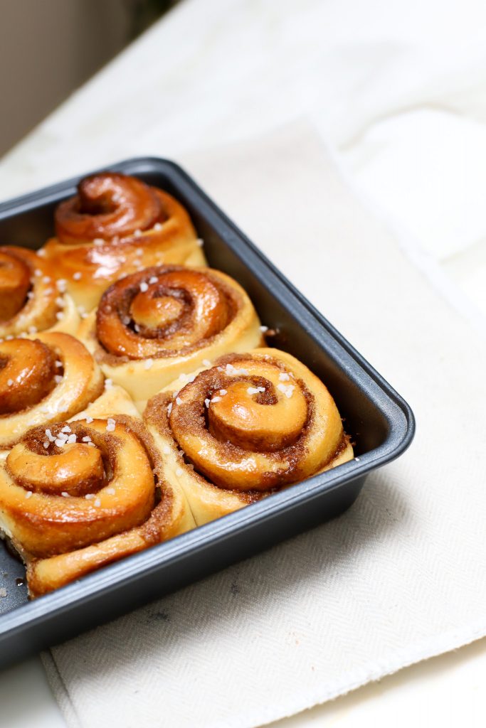 tllon_sauce_cinnamon_buns_2_2024