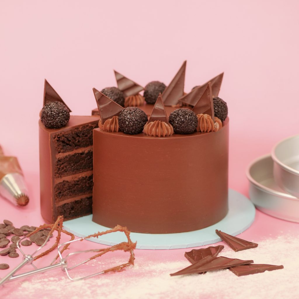 tllon_sauce_chocolate_cake_2025